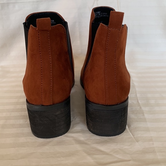 Forever 21 6 Ladies Burnt Brown Ankle Booties NWOT - Picture 4 of 8